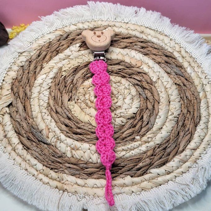 Attache tétine tricot rose fuschia