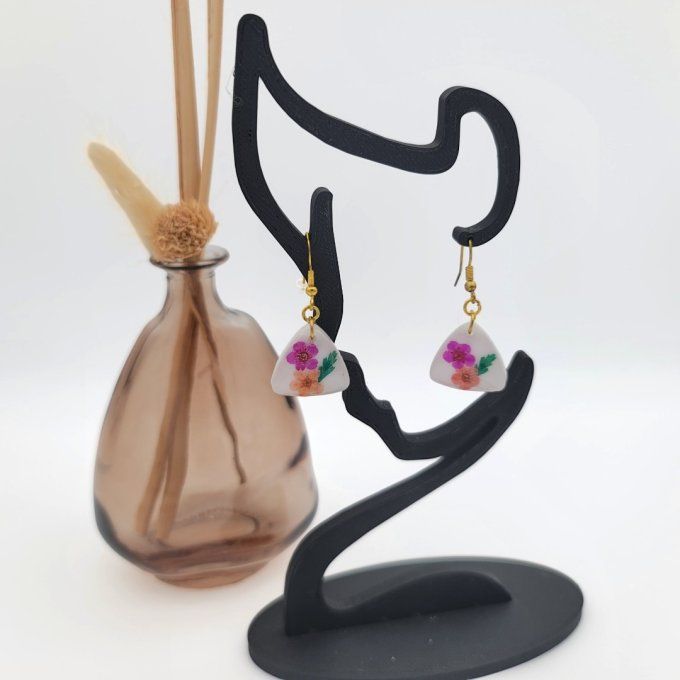 Boucles d’Oreilles Triangulaires "Bouquet Pétillant" – Duo de Fleurs Violette et Pêche